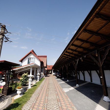 Vila Adr Petresti Dış mekan fotoğraf